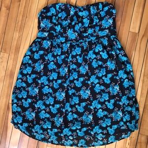 NWT Torrid Size 3 Black dress with blue floral